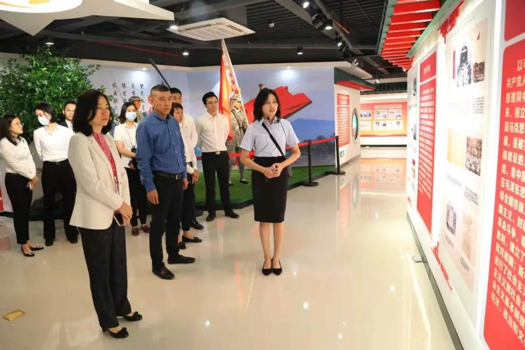 球王会办公室党支部与保利国贸党支部开展共建活动