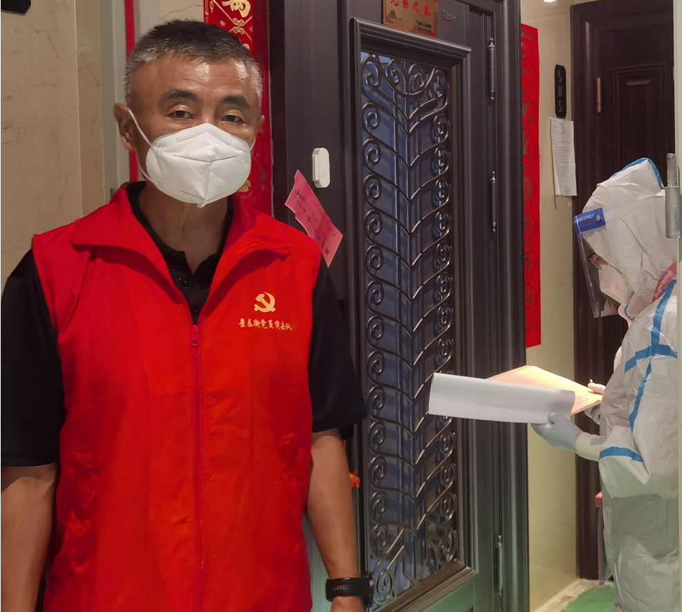 使命在肩，冲锋在前！球王会党员干部就地“转岗”变身抗疫志愿者