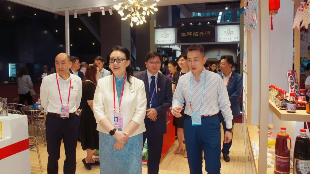 球王会党委书记、董事长白涛率队调研外贸企业广交会参展情况