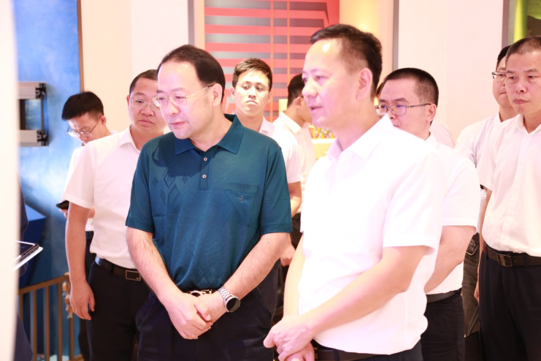 汕尾市委副书记、市长郑海涛一行到访球王会